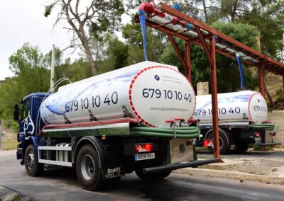Transporte de agua en camiones